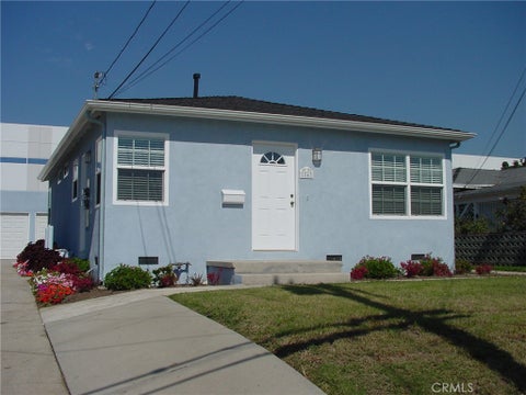 Photo of 1547 Del Amo Boulevard, Torrance, CA 90501 (MLS # SB26215970)