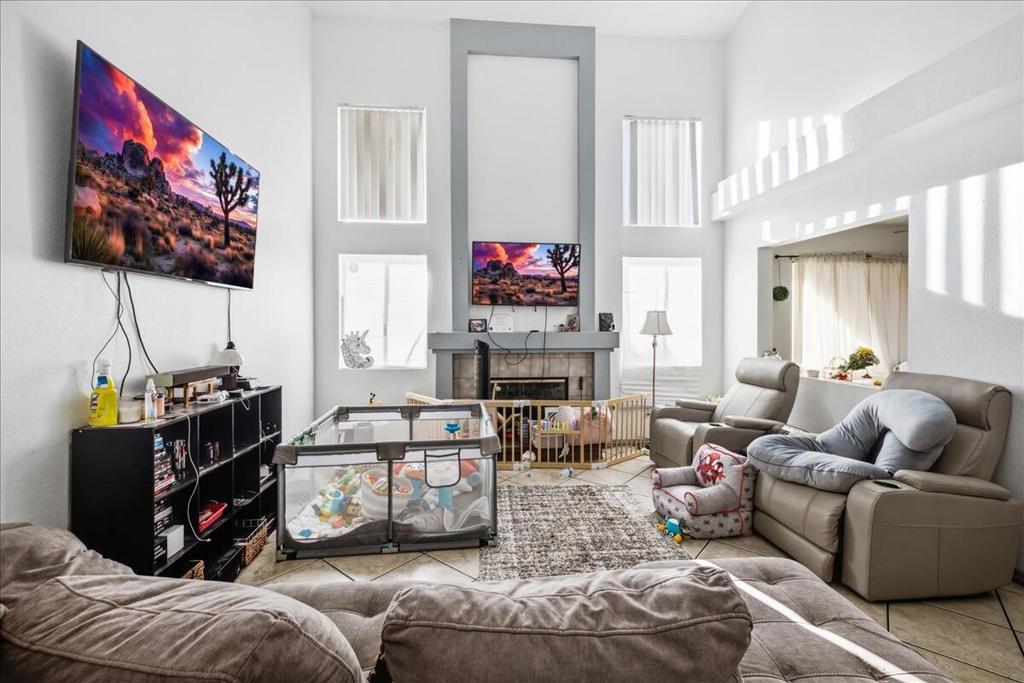 Properties 4 47801 Pansy Street
