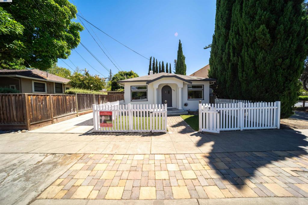 Charming Single-Family Home within Walking Distance of Parks, Shopping and Schools (Including Santa Clara University). Situated on a Quiet Tree-Lined Street with Fantastic Curb Appeal. Freshly Painted Redwood Deck & Fenced in Front Yard: Fully Updated Kitchen-Including Artic White Kitchen Cabinets: Stainless Steel Appliances: Newly Installed Quartz Countertops with Full Subway Tile Backsplash: Dual Pane Windows: Fully Updated Bathroom: All New-Vanity Sink & Faucet, Toilet, Tub, Lights/Mirror, Solid Quartz Slab Shower Surround & Flooring: All New Designer Exterior & Interior Paint: Newly Installed High Quality Laminate Plank Flooring & Large Baseboards Throughout. Light & Bright with Plenty of Natural Light. Modern Light Fixtures & Recessed Lighting Throughout. Separate Unit in Back-Yard with Full Kitchen & Bathroom: Amazing Location: Minutes Away from Major Shopping & Restaurants. Easy Commute Close to I-880, Highway 101 & Highway 237. Move-in Ready. Virtual 3-D Tour Available. Open House Sat 8-9 & Sun 8-10- 1 to4pm