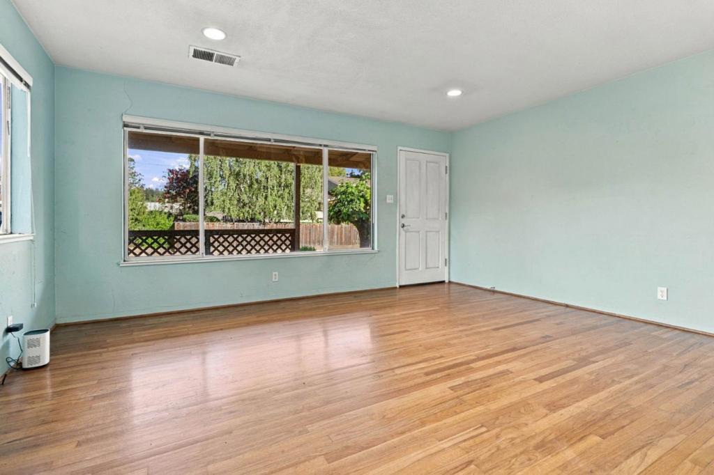 6005 Valley Drive