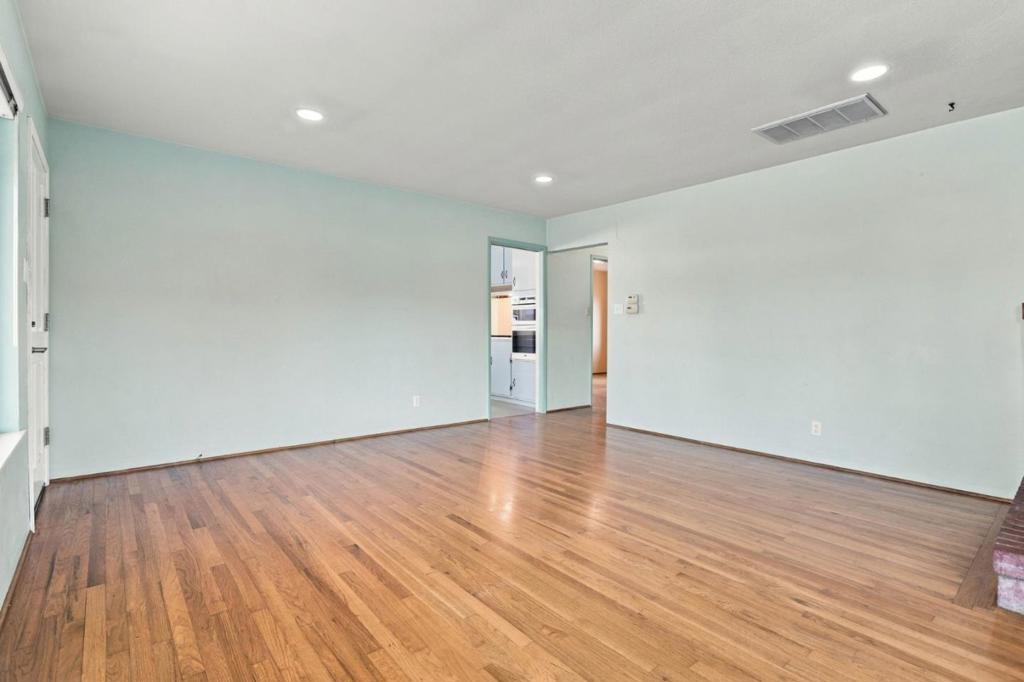 6005 Valley Drive