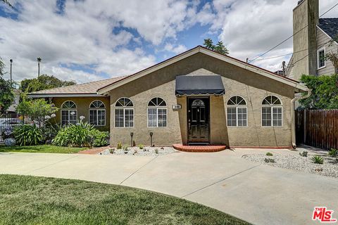 Photo of 15601 Morrison Street, Sherman Oaks, CA 91403 (MLS # 26841659)