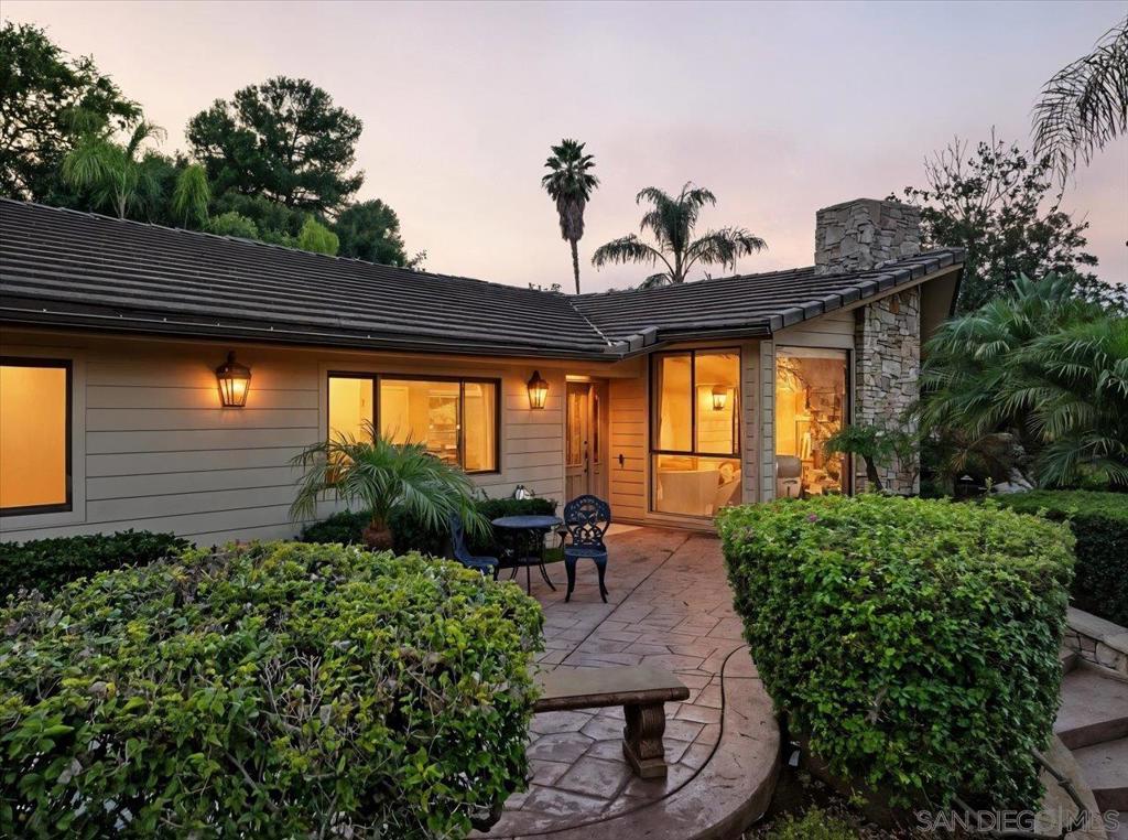 2927 Circle Drive