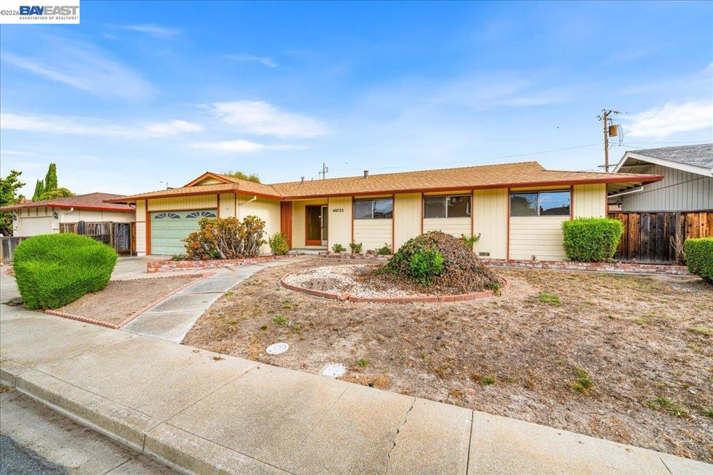 40722 Gualala Pl