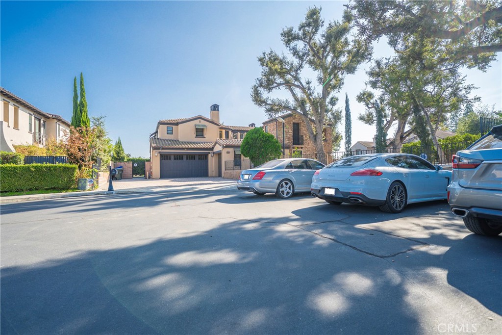 Properties 3 3338 Palermo Ct