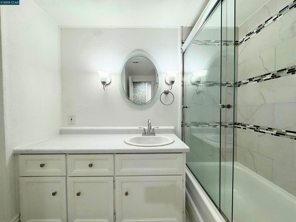 BAY POINTE - Manufactured In Park