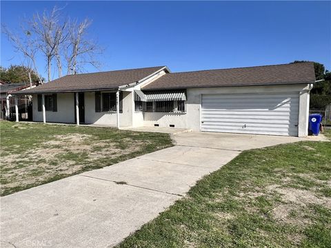 Photo of 9467 Palm Ln, Fontana, CA 92335 (MLS # IG25275894)