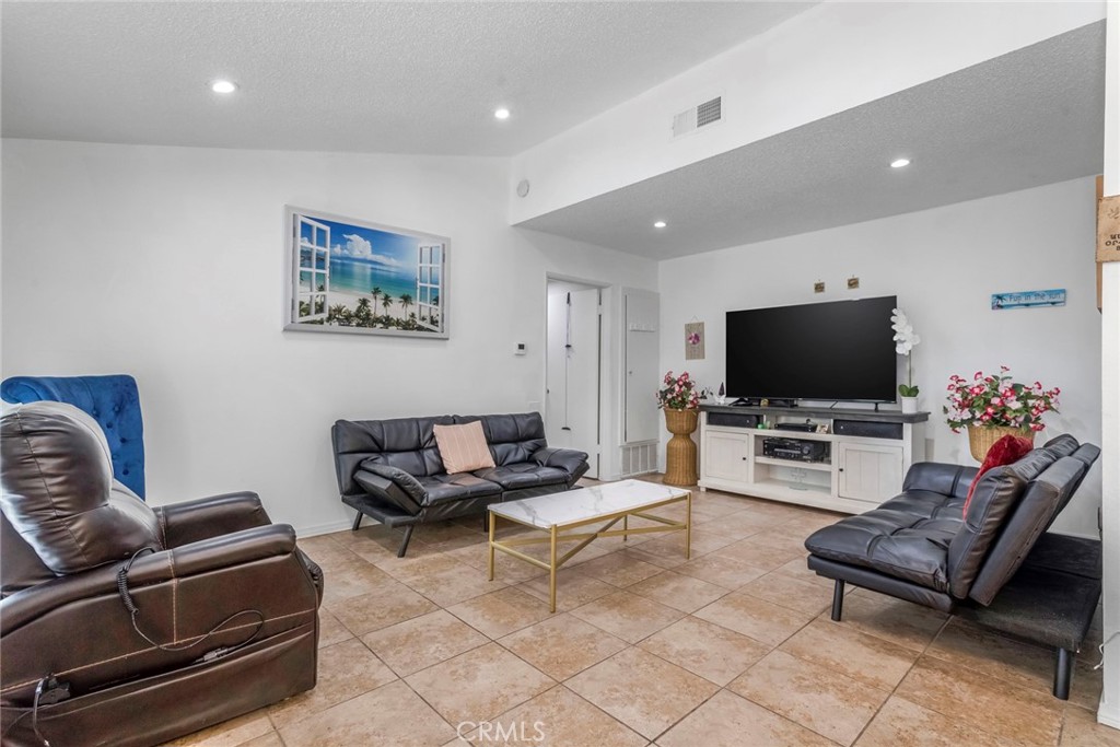 Friendly Valley (FRV) - Residential