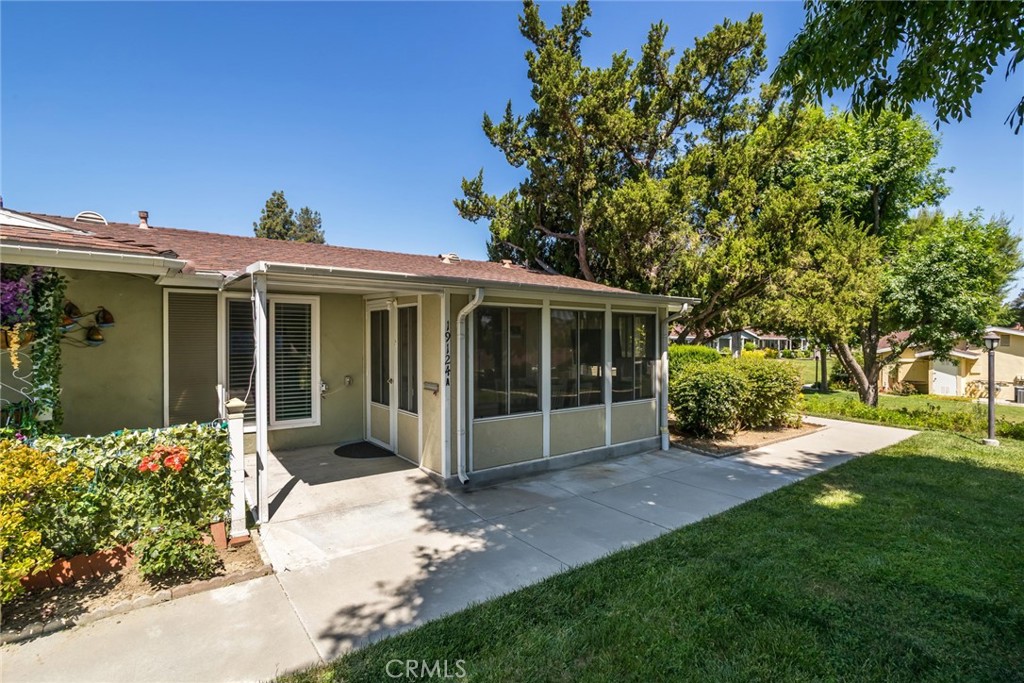 19124 Avenue Of The Oaks A