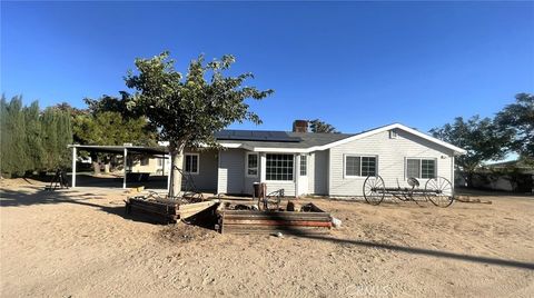 15900 Mesquite Hesperia CA 92345