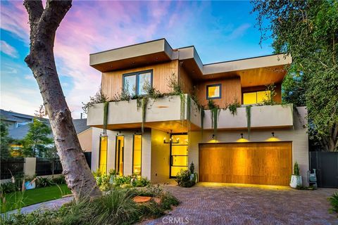 13221 Hesby Sherman Oaks CA 91423