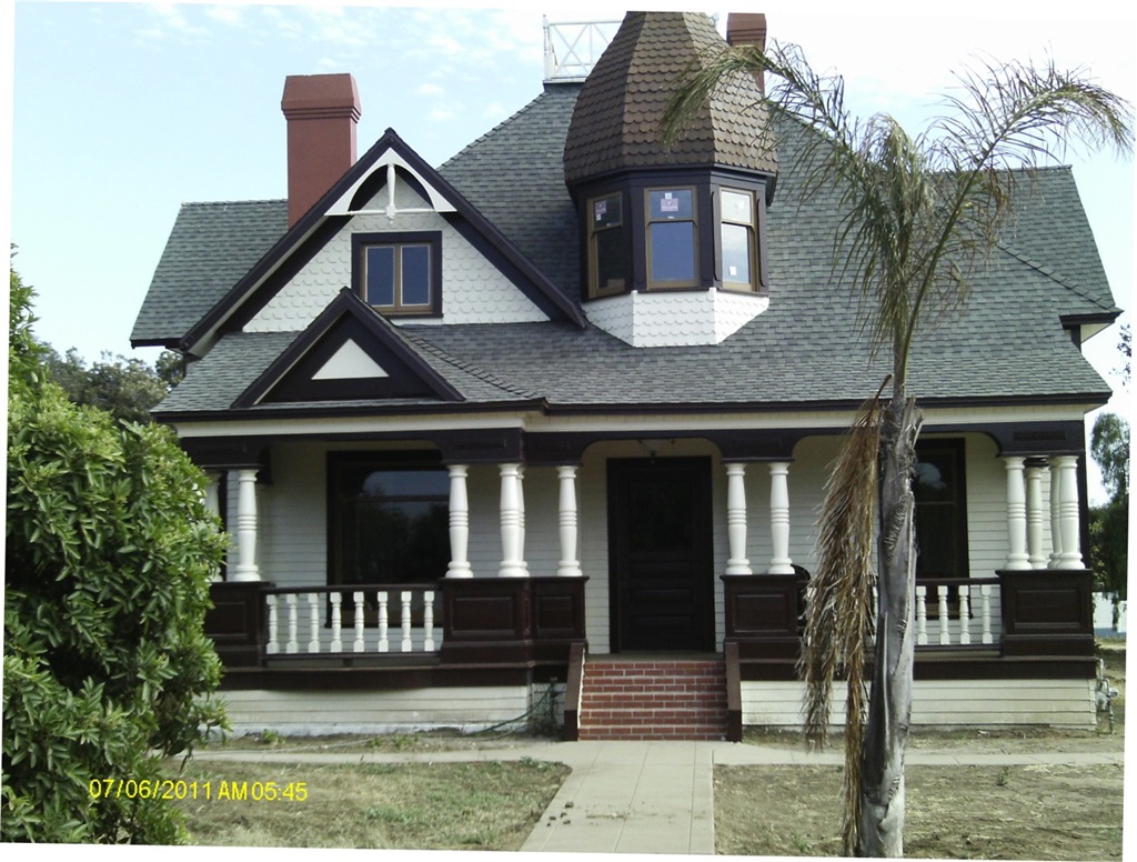 Incredible Victorian Home, Mostly Furnished, Real Old World Charm. Fully fenced and gated yard over .75 acres of useable yard with parking for 5-6 cars, RV, boats, etc. Children's Tree House, Built in BBQ area covered Stove, Refrig, and various furniture included. 14 ft ceilings, 2 stairs to upstairs bedrooms and bath. 2 Covered Porches, 2 Fireplaces, Formal Dining Room, Parlor, Sitting Room Main Family Room. Gardening and sprinkler water provided. Available now NOTE: GREAT PICTURES ON MLS TAX ROLL Neighborhoods: San Diego View: City,Evening Lights,Valley/Canyon Sewer: Sewer Connected