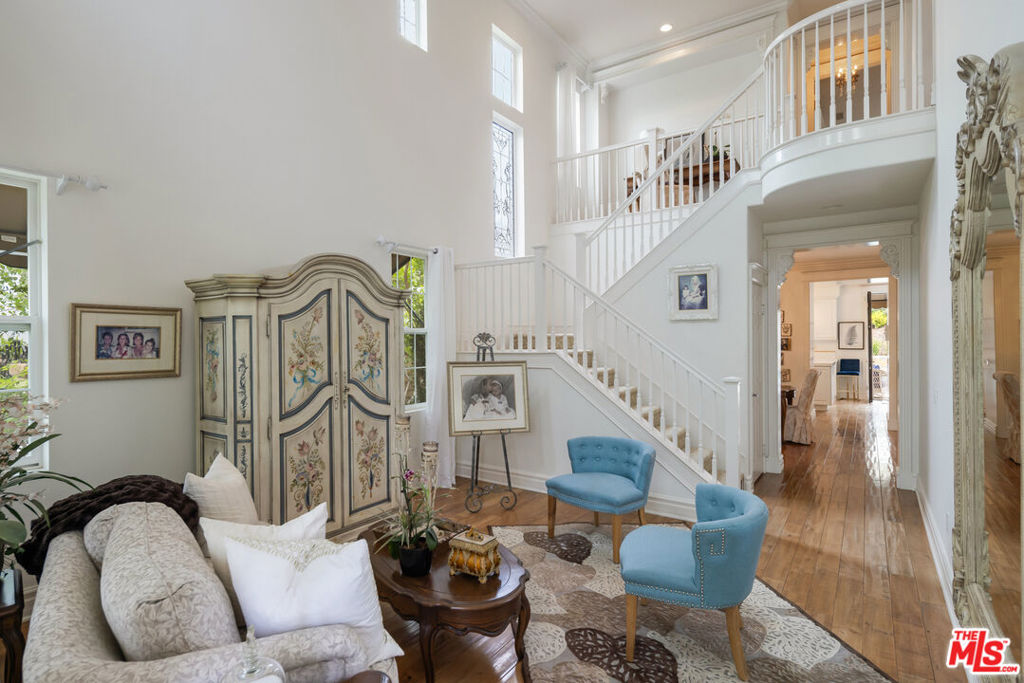 26841 Greenleaf Court