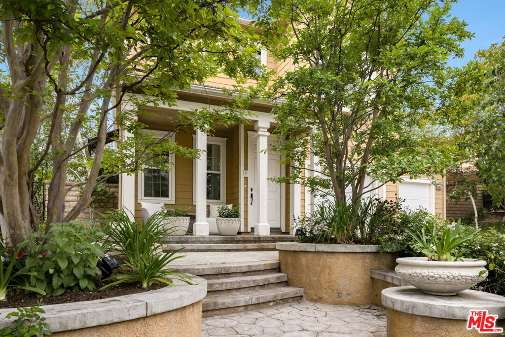 26841 Greenleaf Court