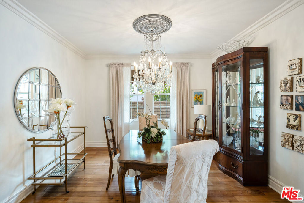 26841 Greenleaf Court