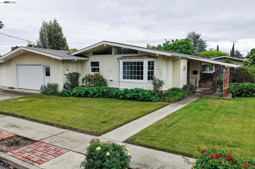 1355 Chandler Ct