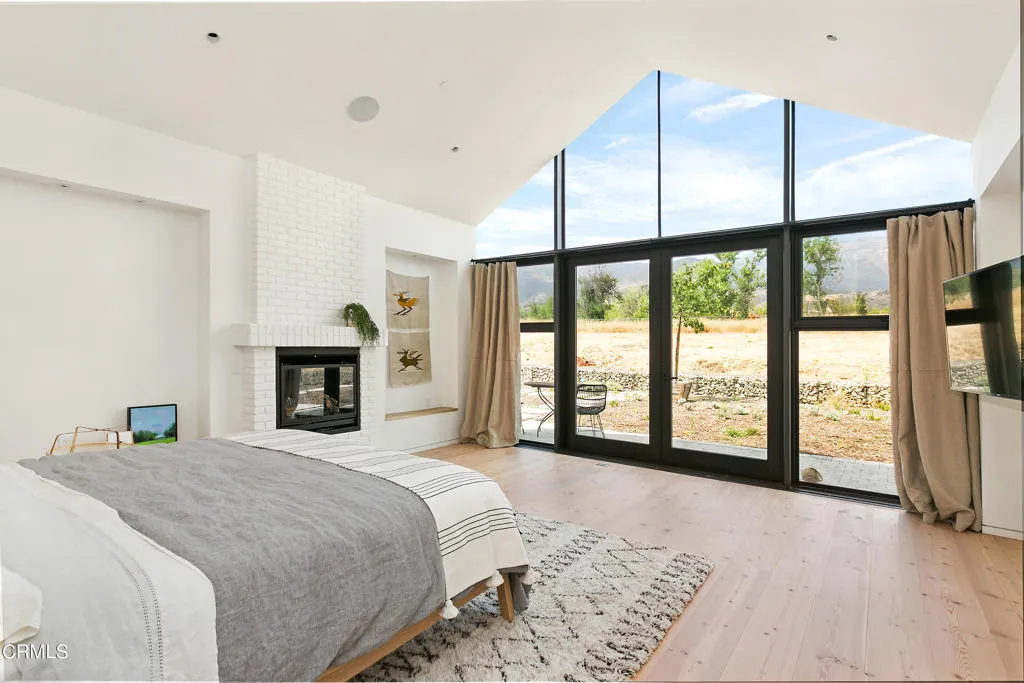 Ojai, California 93023, United States, 5 Bedrooms Bedrooms, ,5 BathroomsBathrooms,Residential,Active,201488