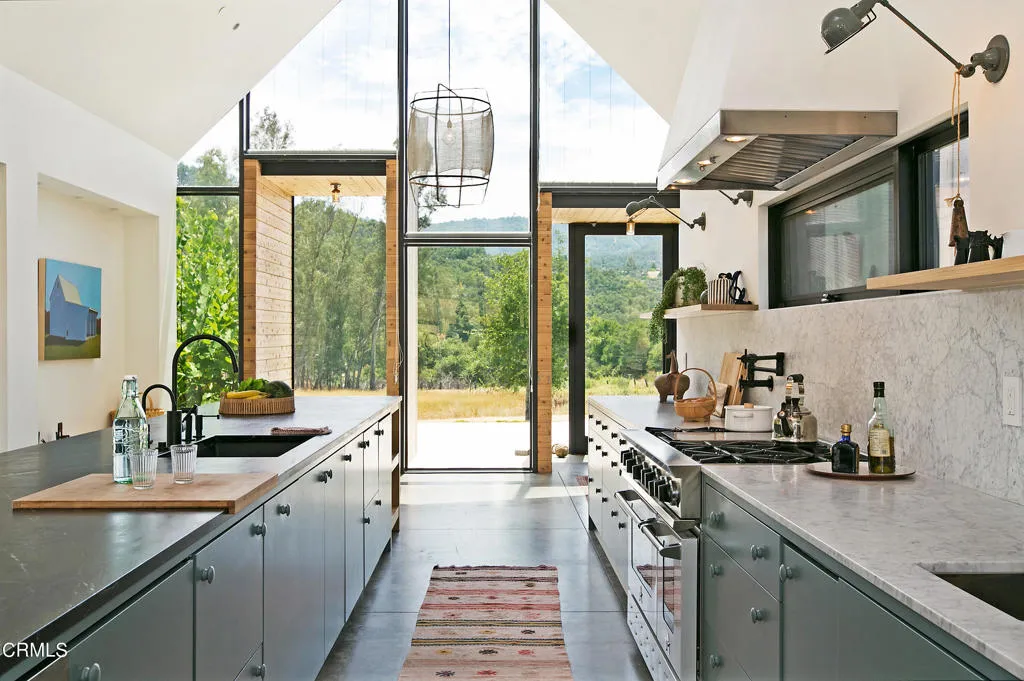 Ojai, California 93023, United States, 5 Bedrooms Bedrooms, ,5 BathroomsBathrooms,Residential,Active,201488