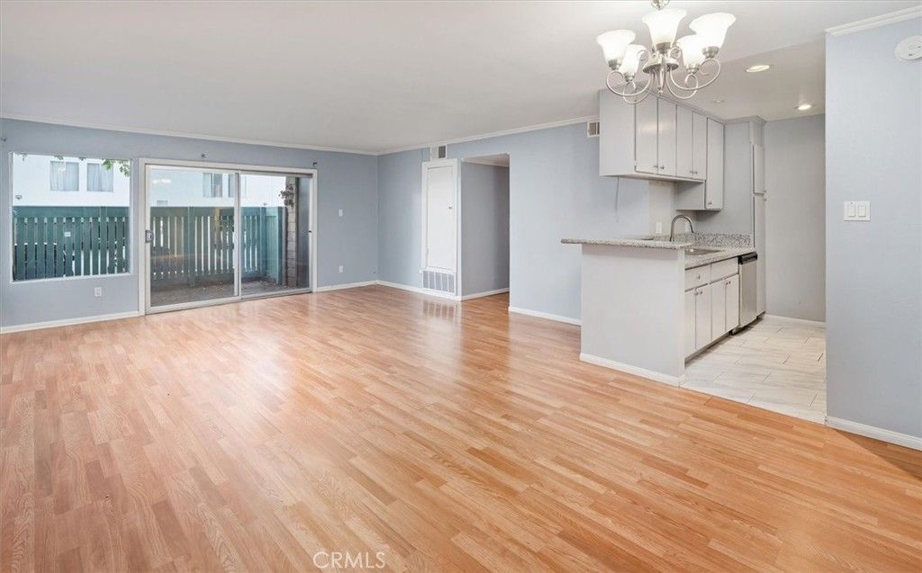 Photo of 5700 Etiwanda Avenue #154, Tarzana, CA 91356 (MLS # SR25242665)
