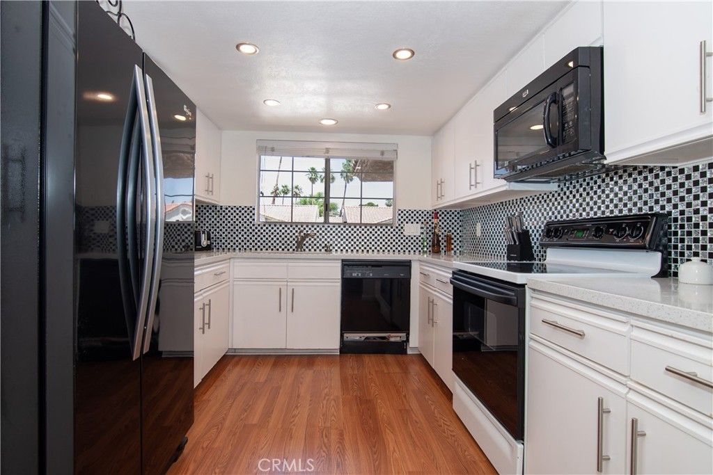 listing image 130726173122572611379
