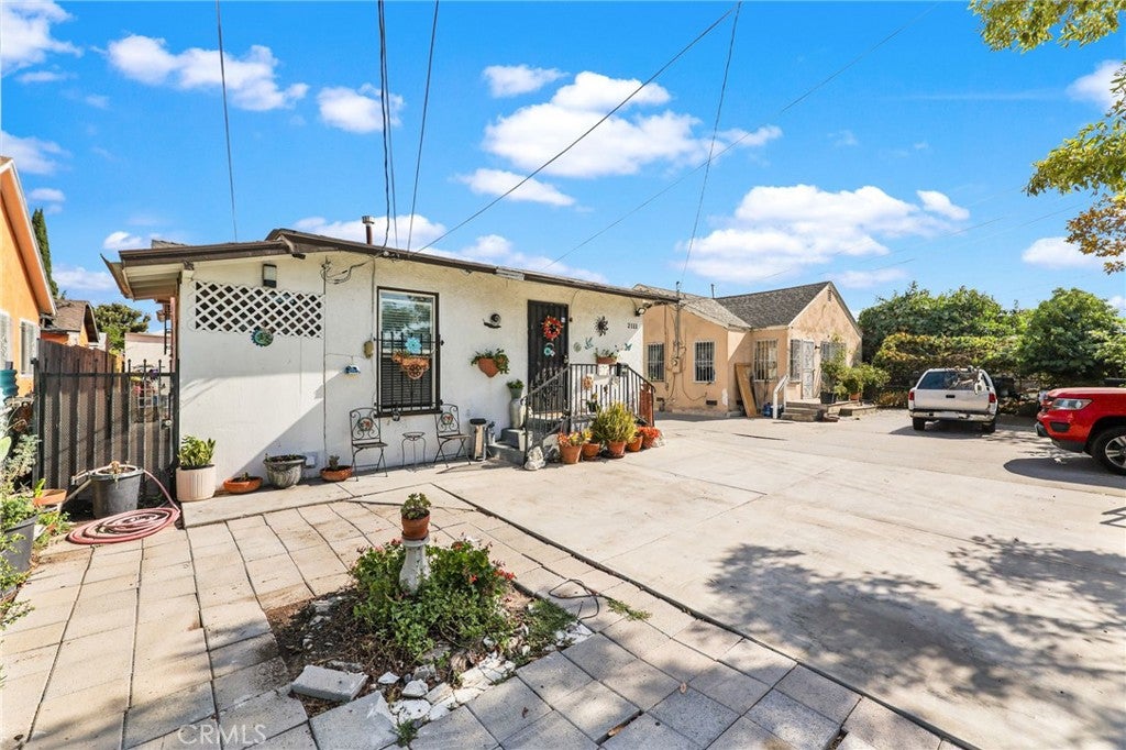 2111 E 118th Street