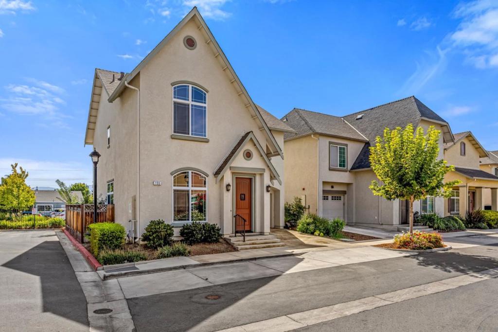 Properties 1 135 Springtime Circle