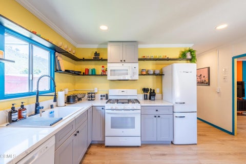 Tiny photo for 1552 Cameron Street, Ventura, CA 93001 (MLS # V1-38901)