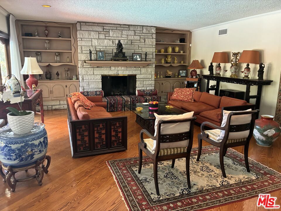 1043 Maybrook Drive
