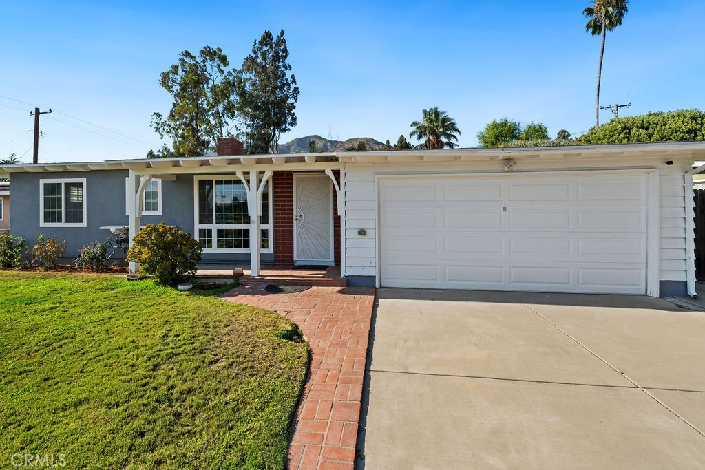 Properties 3 2953 Royal Oaks Drive