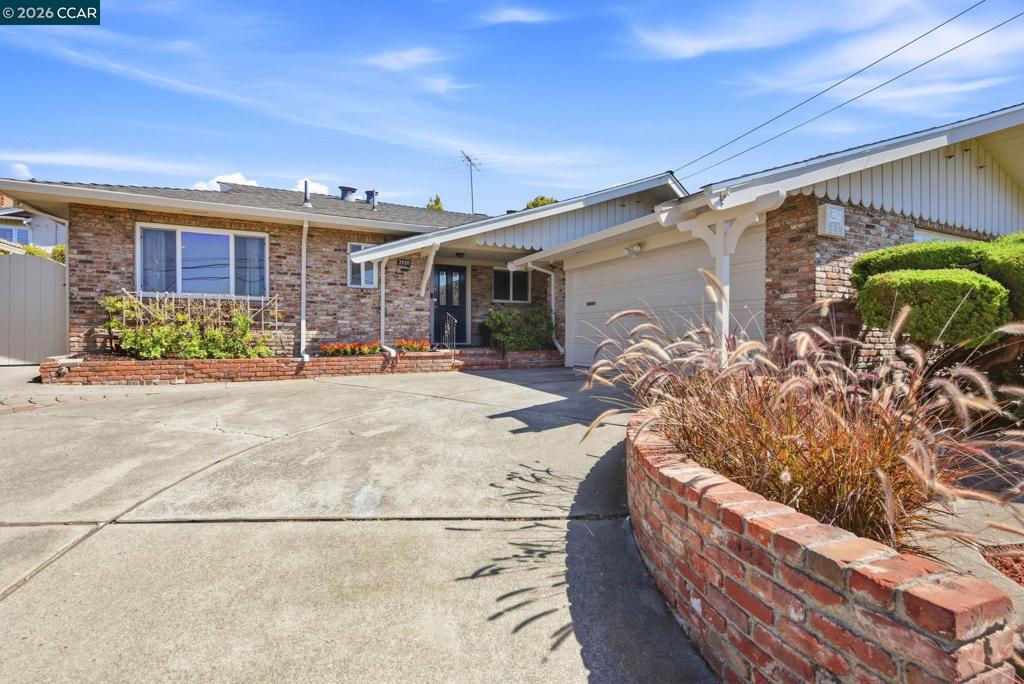 2520 Benedict Dr