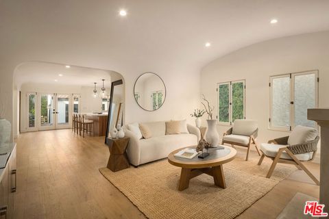 Photo of 8817 Ashcroft Avenue, West Hollywood, CA 90048 (MLS # 26745921)