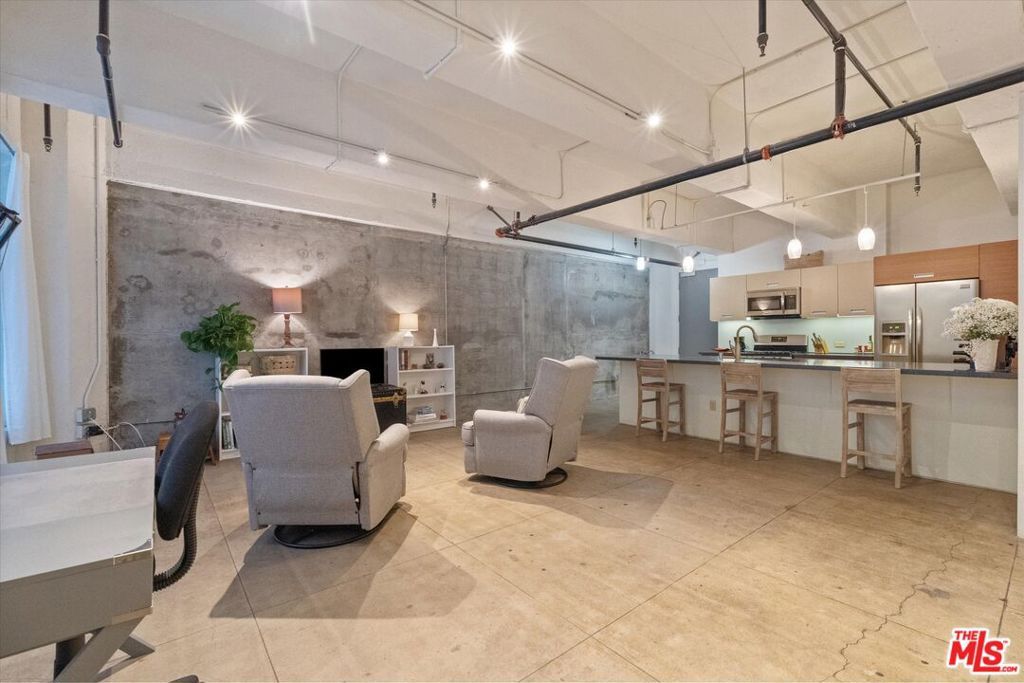 Photo of 746 S Los Angeles Street #403, Los Angeles, CA 90014 (MLS # 26677649)