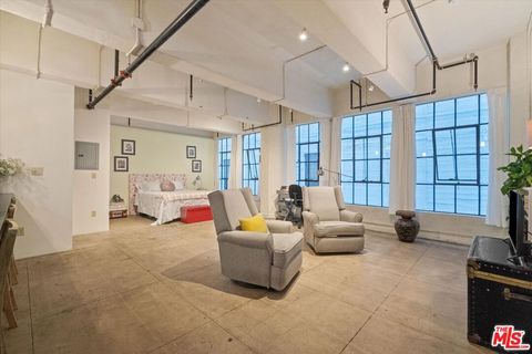 Photo of 746 S Los Angeles Street #403, Los Angeles, CA 90014 (MLS # 26677649)