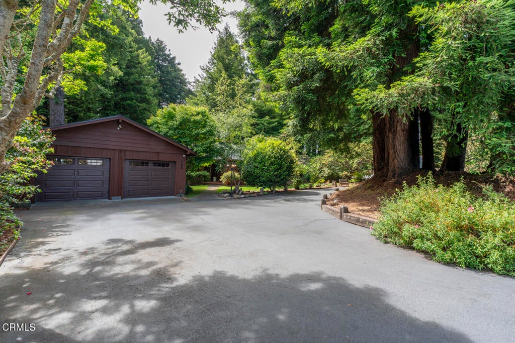 325 Nancy Way