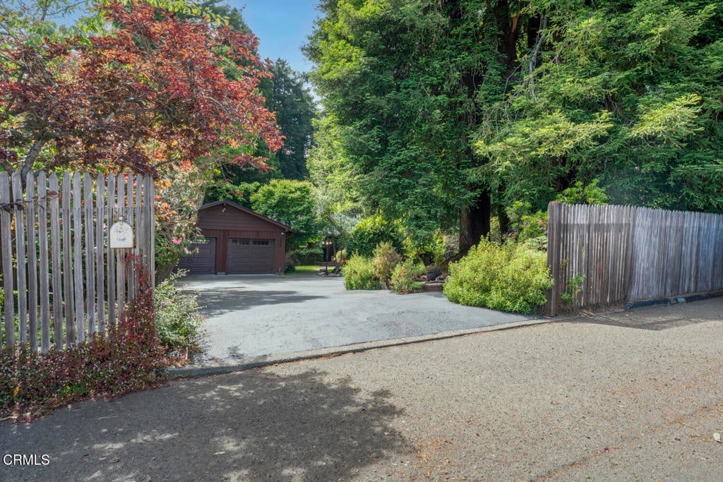 325 Nancy Way