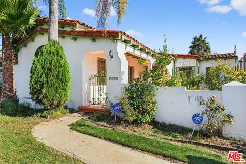 Photo of 1544 S Point View Street, Los Angeles, CA 90035 (MLS # 25623129)