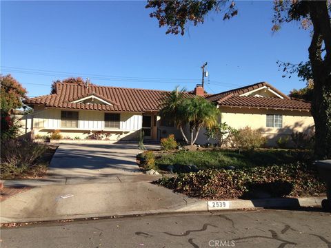 Photo of 2539 E Seville Avenue, Anaheim, CA 92806 (MLS # OC26112484)