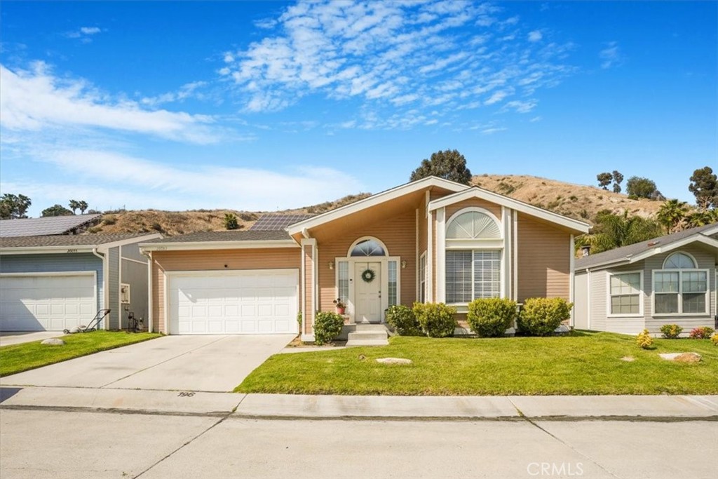 Photo 1 of 40 — 20053 Northcliff Drive, Canyon Country, CA 91351