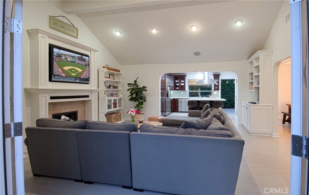 2023 S Capella Court, Costa Mesa CA 92626 - Photo 7