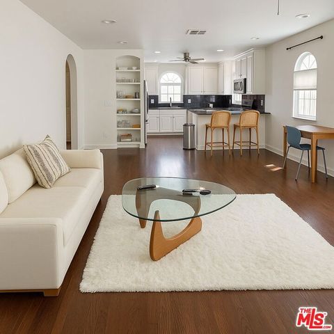 928 N Genesee Avenue West Hollywood CA 90046