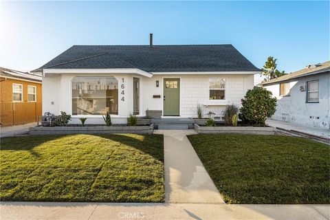 Photo of 1644 E 122nd Street, Los Angeles, CA 90059 (MLS # WS26007173)