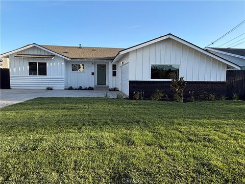 Photo of 1612 E Palmyra Ave, Orange, CA 92866 (MLS # PW26081617)
