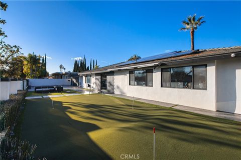 Photo of 19501 Vintage Street, Northridge, CA 91324 (MLS # SR26042197)