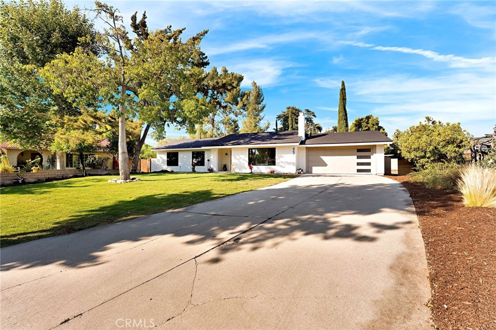 467 Lee Ave