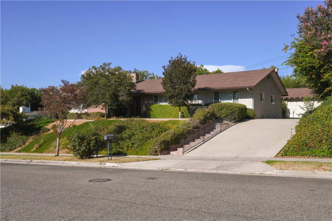 5306 Bardwell