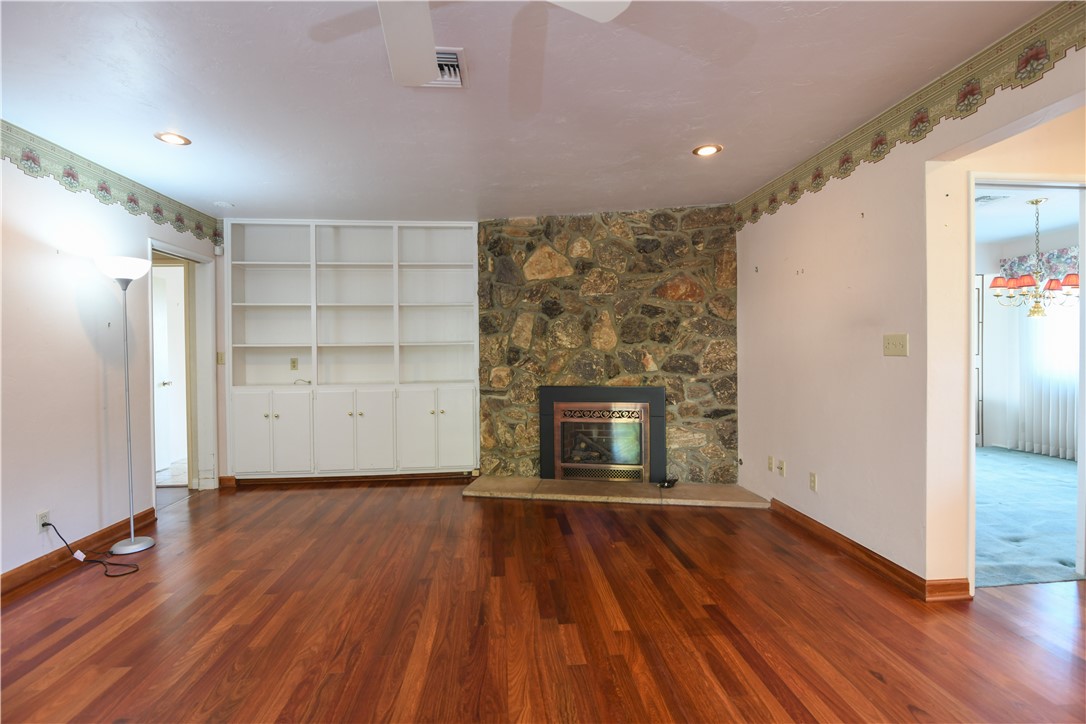 5306 Bardwell