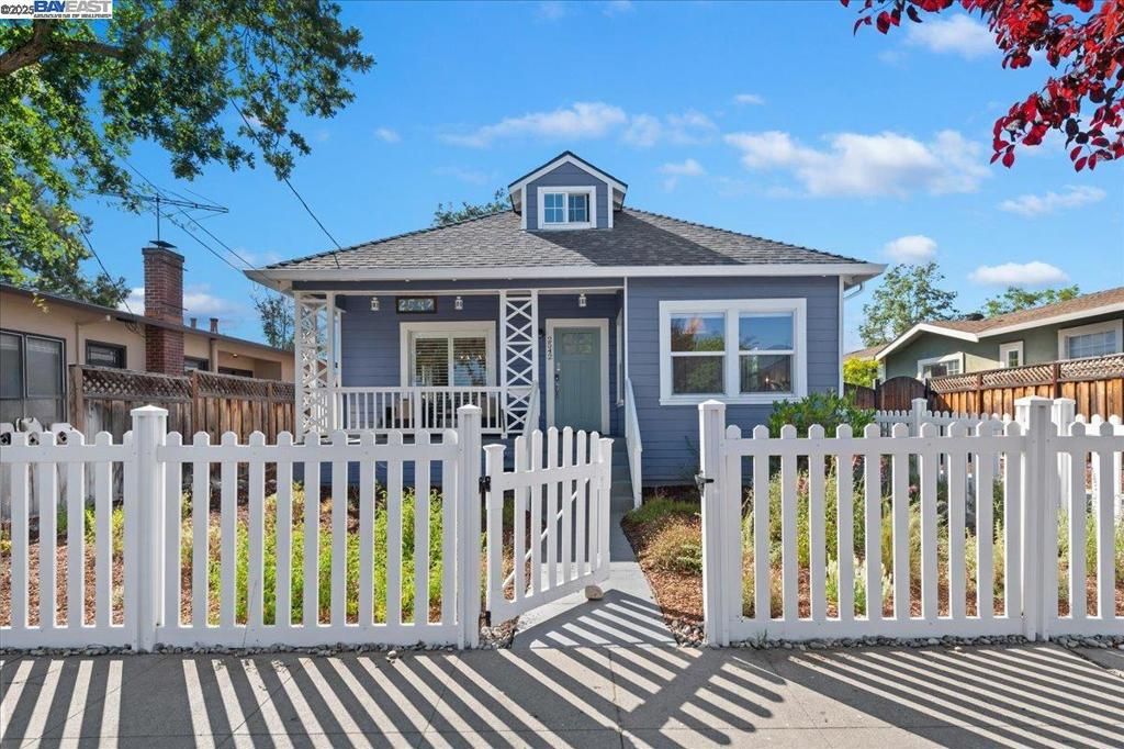Photo of 2542 Fourth St St, Livermore, CA 94550 (MLS # 41115354)