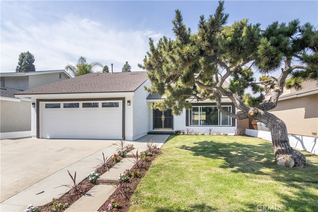 Welcome to Your Dream Home Fully Remodeled & Move-In Ready!
Located in a prime Carson neighborhood, this beautifully upgraded home offers 5 spacious bedrooms and 3 full bathrooms perfect for large or multi-generational families.
Enjoy a brand-new kitchen with stainless steel appliances, fresh paint inside and out, new recessed lighting, new flooring throughout, remodeled bathrooms, a new central AC and heating system, and an upgraded electrical panel. The vaulted ceilings and formal living room create a bright, welcoming space, while the open dining area flows perfectly into the kitchen.
The flexible layout includes a downstairs bedroom and bathroom, ideal for in-laws or guests. Outside, the spacious backyard is great for gatherings, and there’s plenty of parking.
Conveniently located near SouthBay Pavilion, Cal State Dominguez Hills, LA Galaxy Stadium, Del Amo Mall, parks, schools, and with easy access to the 110 Freeway this is the forever home your big family has been waiting for!