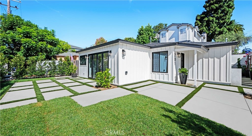 201 N Herrin Street, Manhattan Beach CA 90266