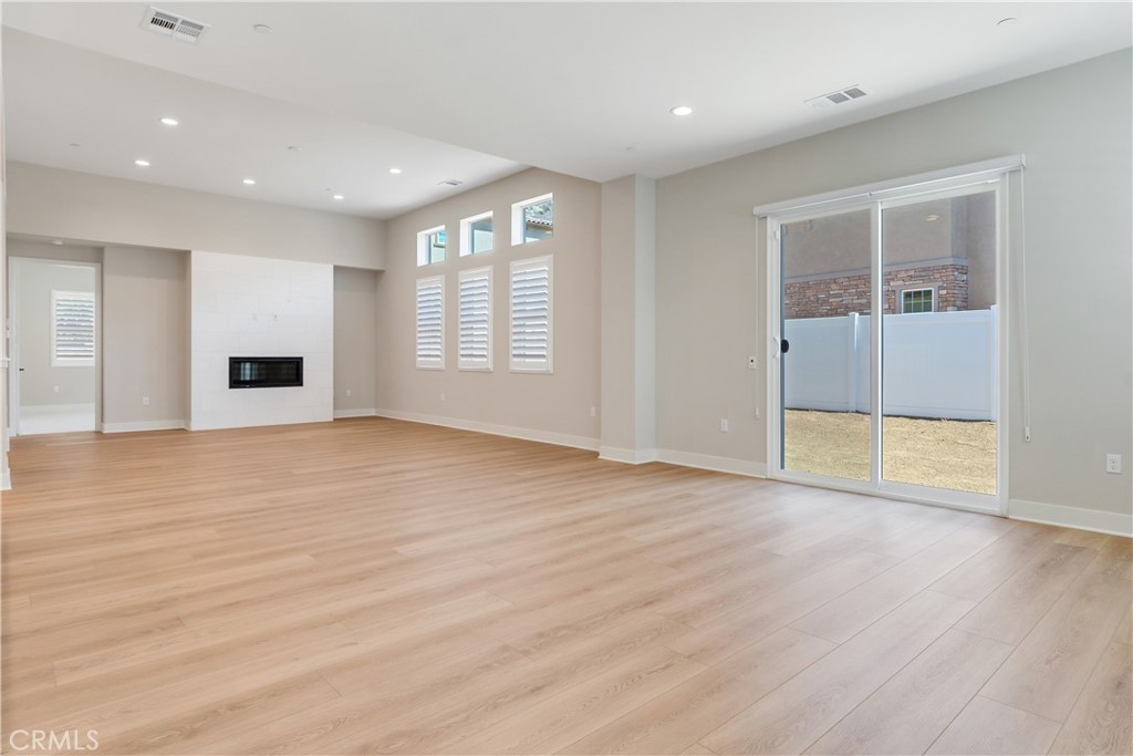 Pacific Royal Oaks - Residential